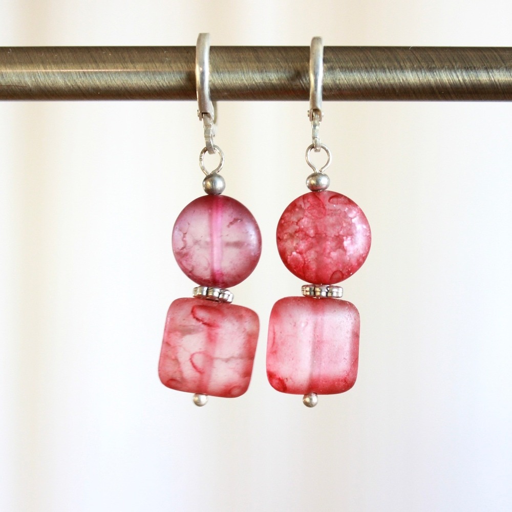 Pink Frosted Crackle Glass Bead Drop Earrings Silver Tone Leverback Artisan G4